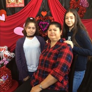 Meet your Posher, Amparo